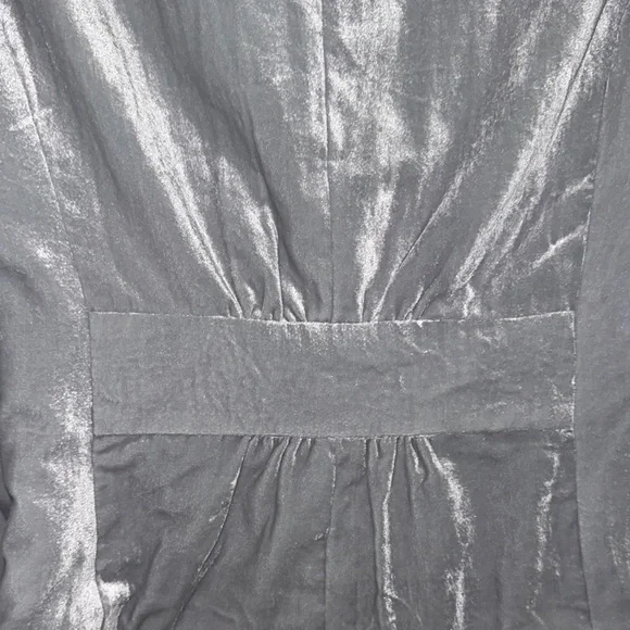 Elegant Silver Velvet Blazer - Picture 6 of 6